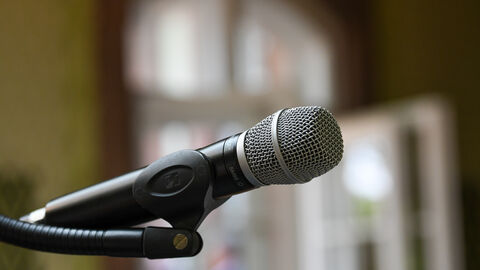 Mikrofon auf Ständer
