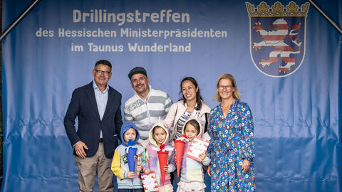 Ministerpräsident Rhein beim Drillingstreffen 2025