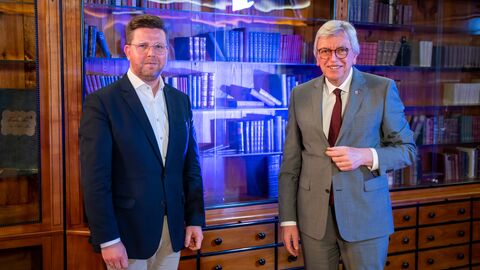 Ministerpräsident Volker Bouffier mit Steffen Ackermann, Vizepräsident des DEHOGA.