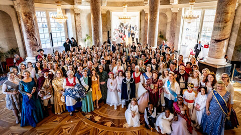 Ministerpräsident Boris Rhein und seine Frau Tanja Raab-Rhein haben im Schloss Biebrich die Hessischen Hoheiten empfangen.